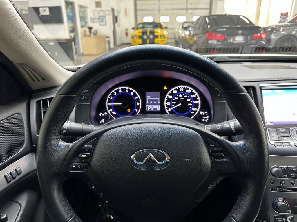 2013 INFINITI G37x