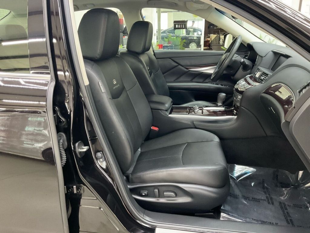 2013 INFINITI M37