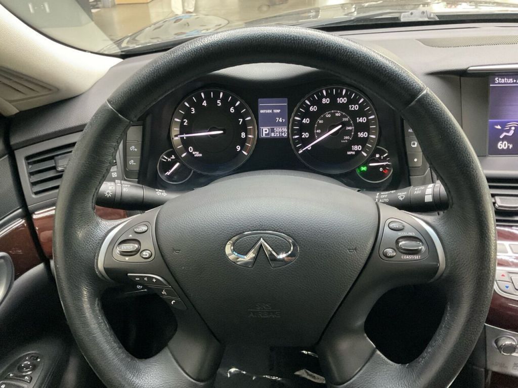 2013 INFINITI M37