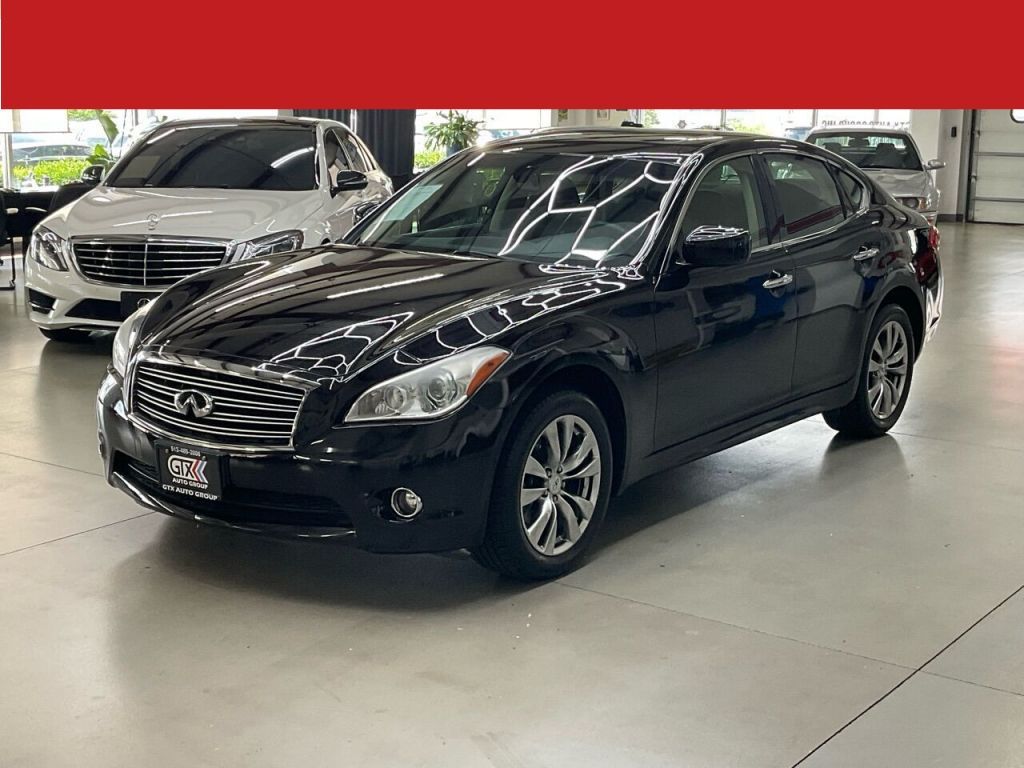 2013 INFINITI M37