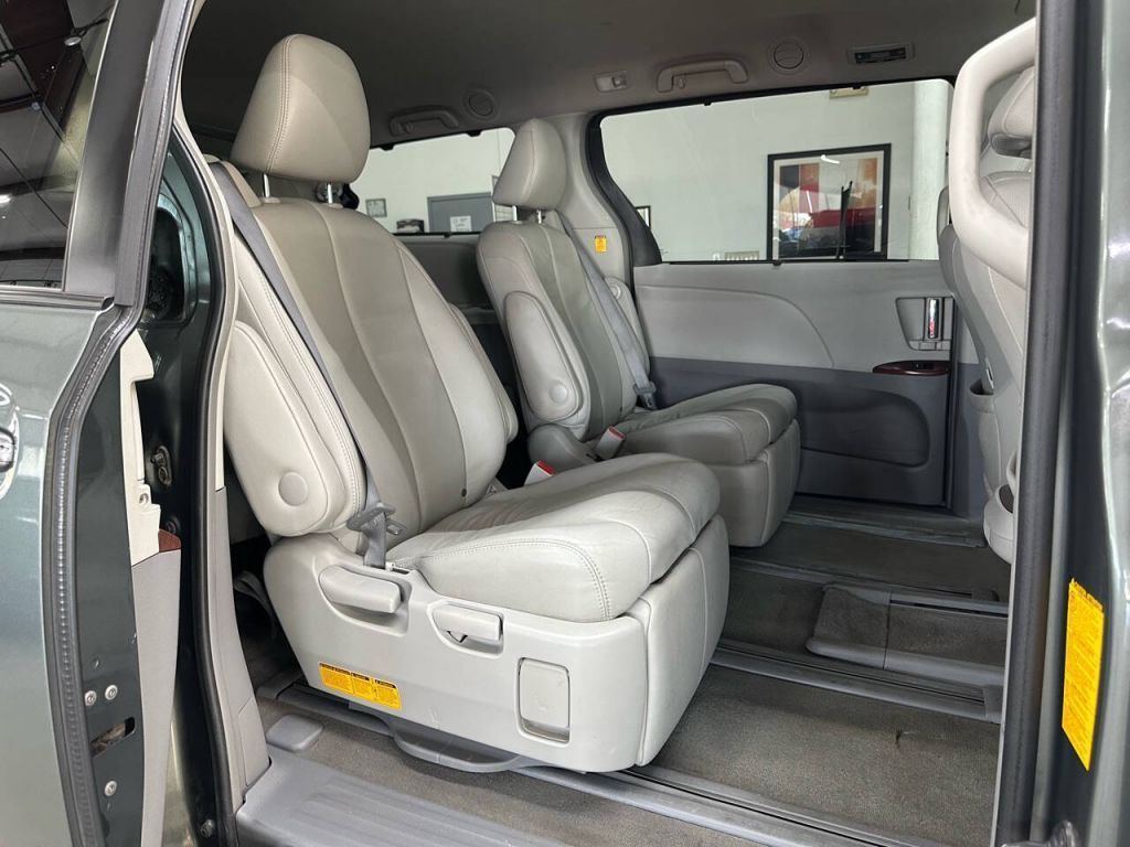 2013 Toyota Sienna