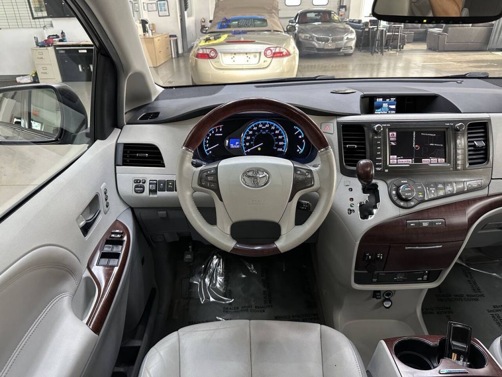2013 Toyota Sienna