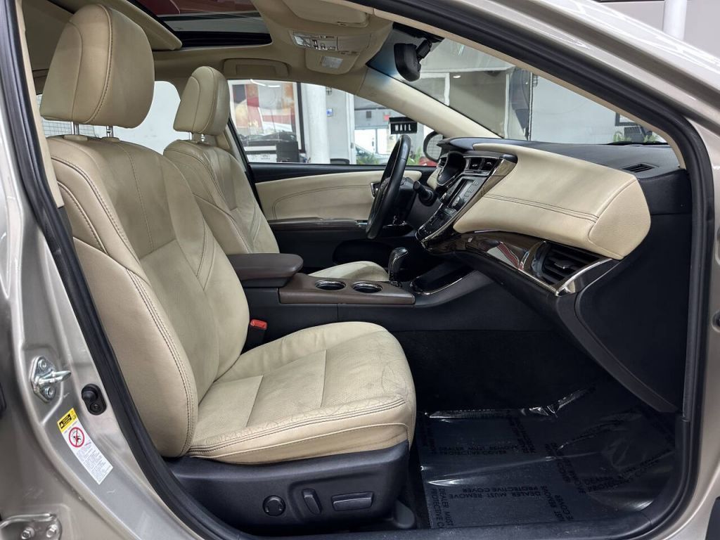 2014 Toyota Avalon Hybrid