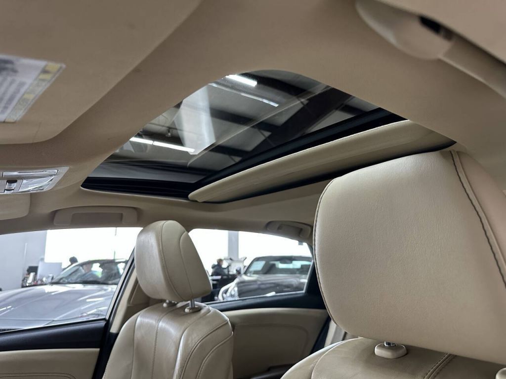 2014 Toyota Avalon Hybrid