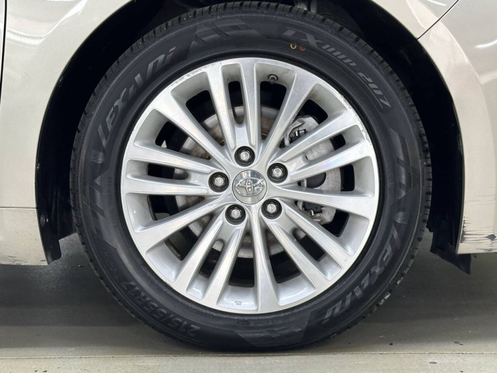 2014 Toyota Avalon Hybrid