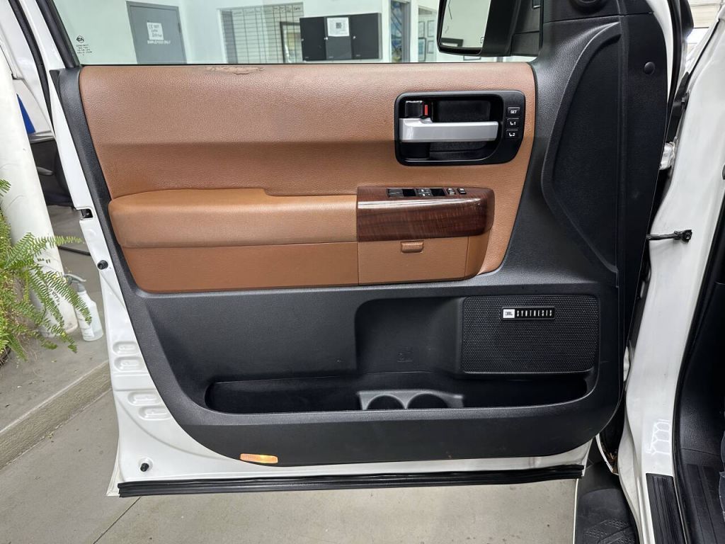 2014 Toyota Sequoia
