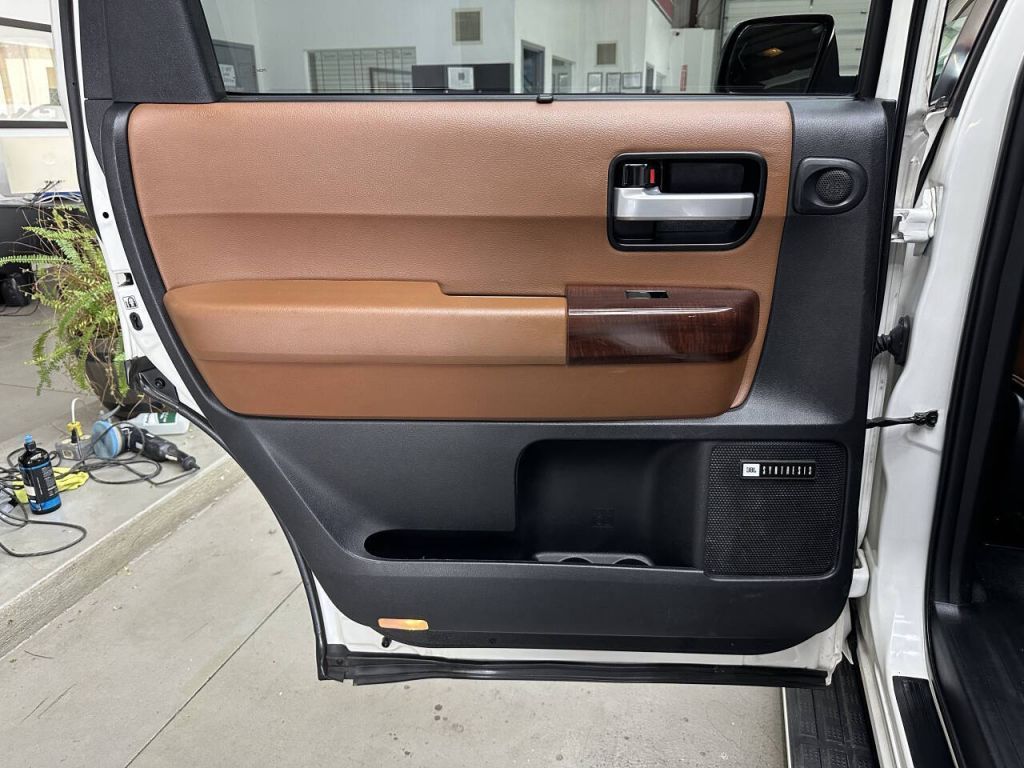 2014 Toyota Sequoia