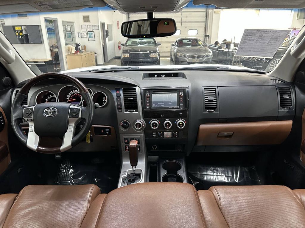 2014 Toyota Sequoia