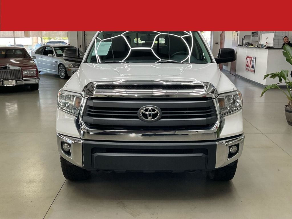 2014 Toyota Tundra 4WD Truck