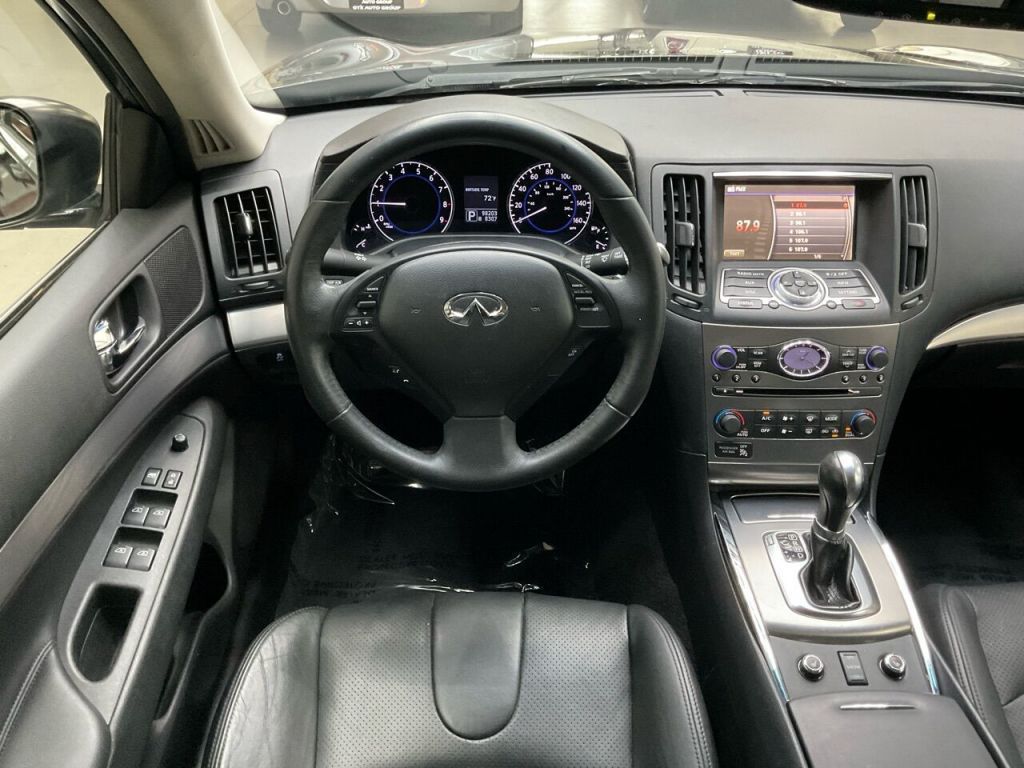 2015 INFINITI Q40