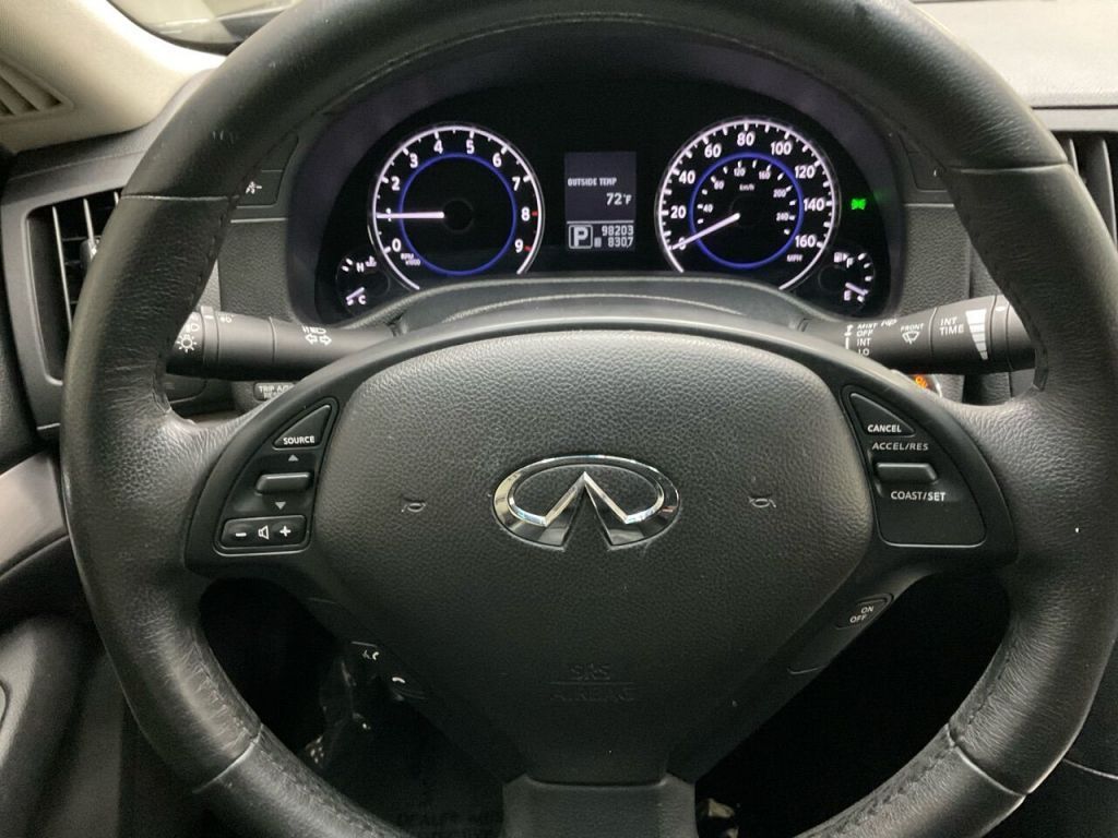 2015 INFINITI Q40