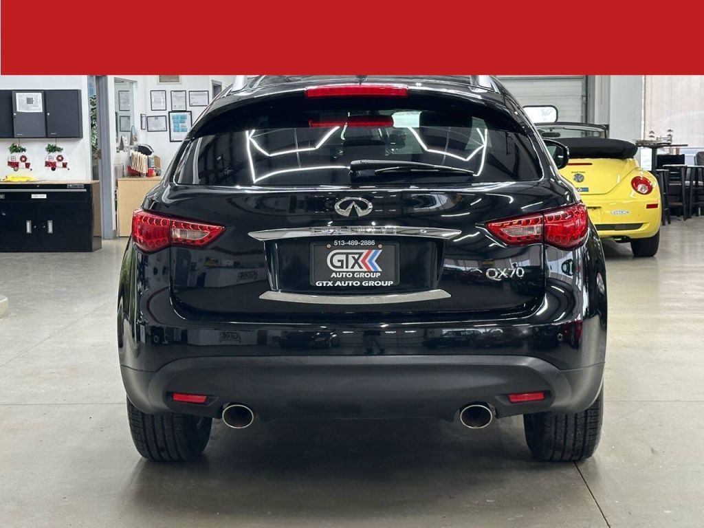 2015 INFINITI QX70