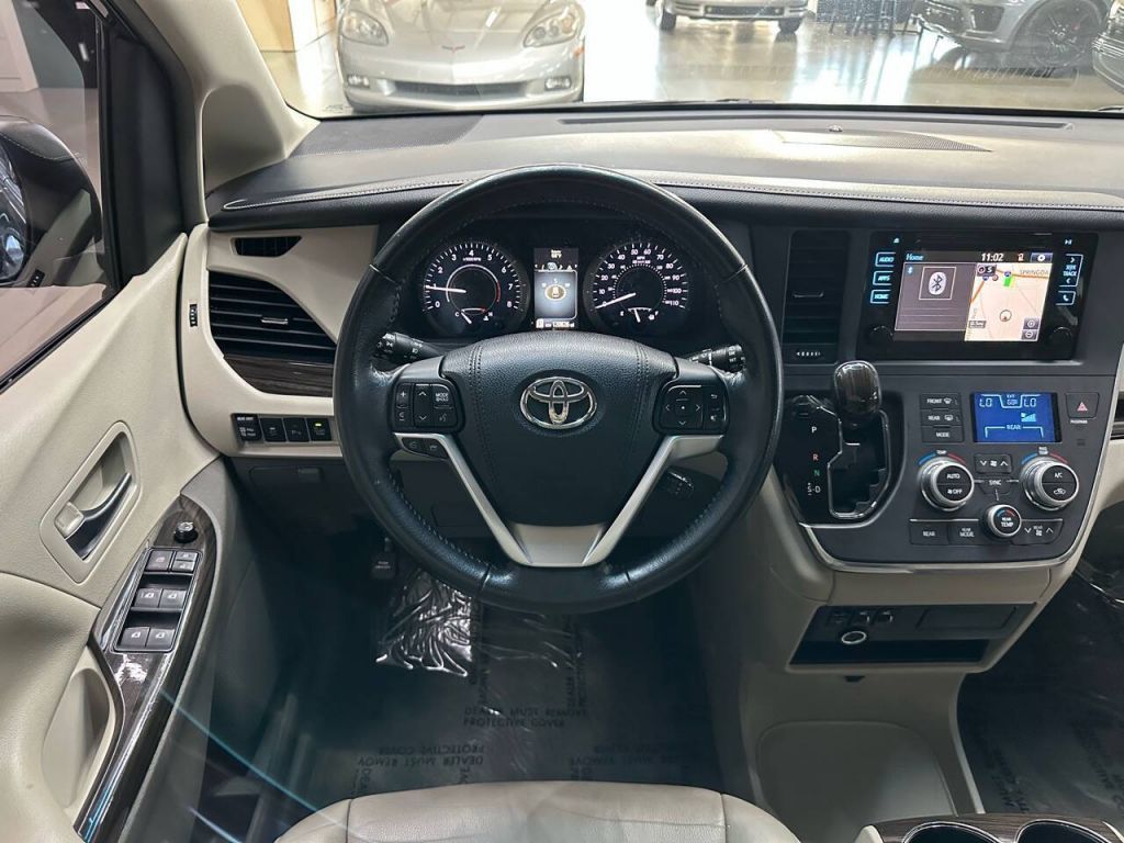 2015 Toyota Sienna