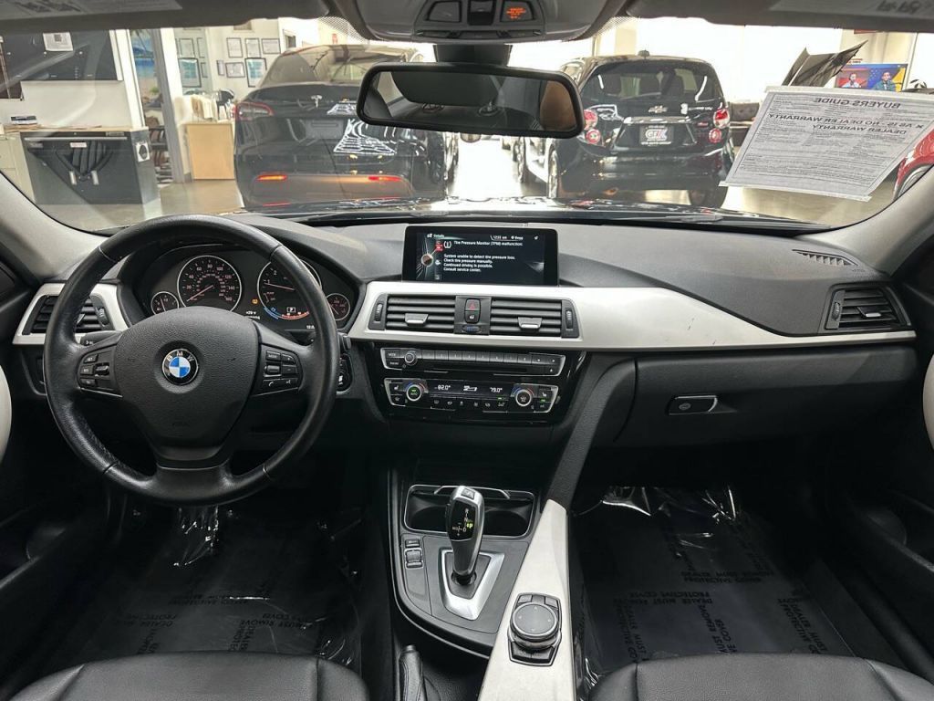 2016 BMW 320i