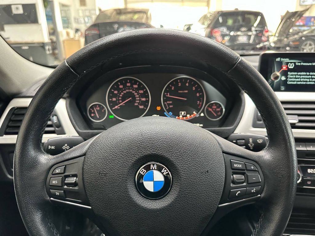 2016 BMW 320i