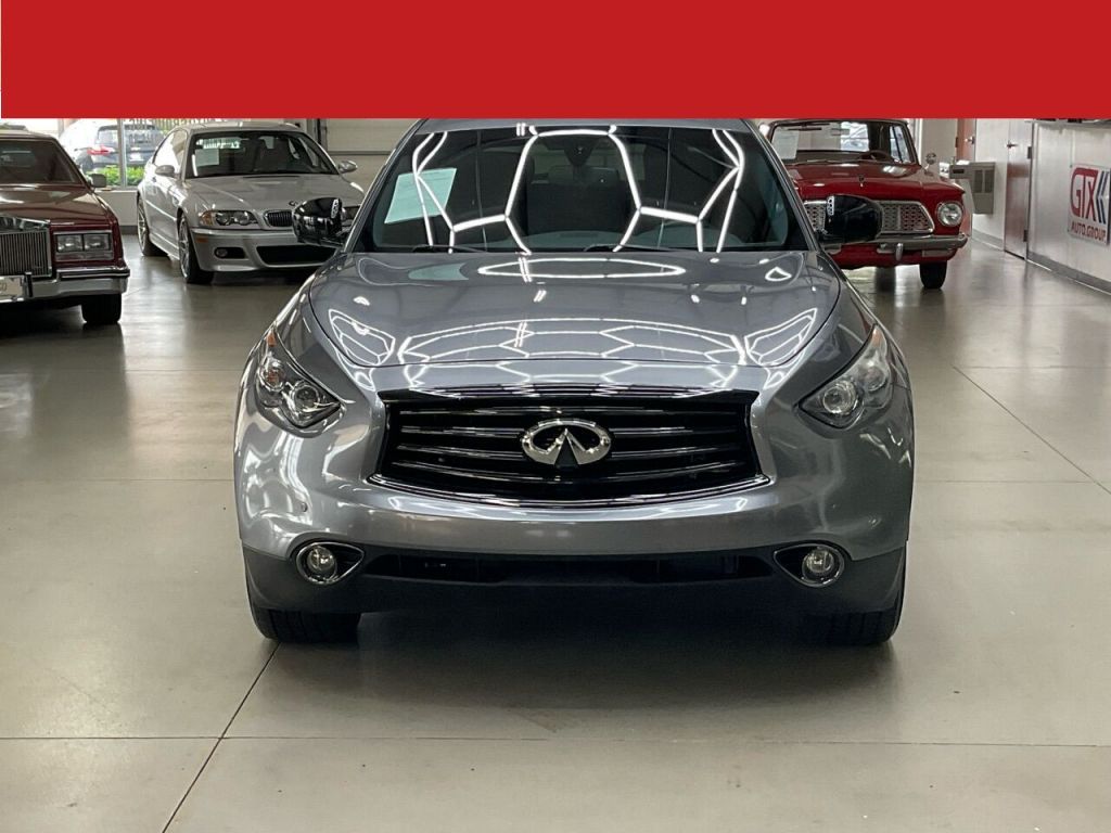 2016 INFINITI QX70