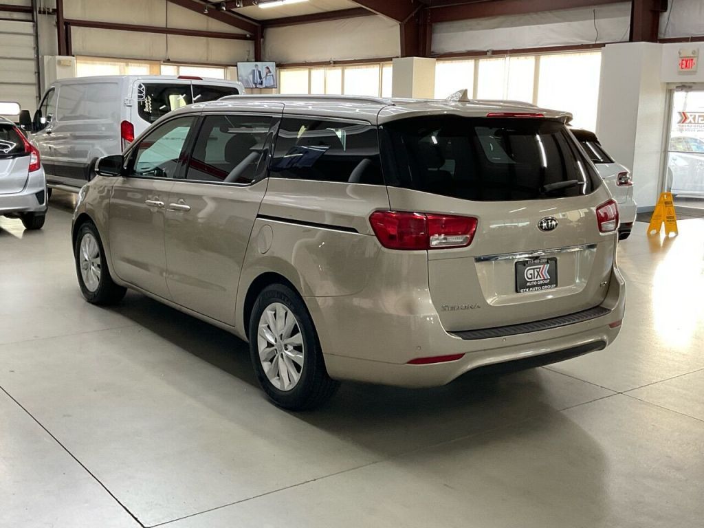 2016 Kia Sedona