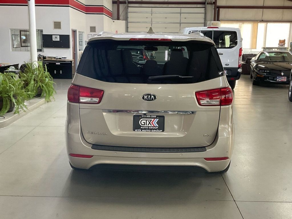 2016 Kia Sedona