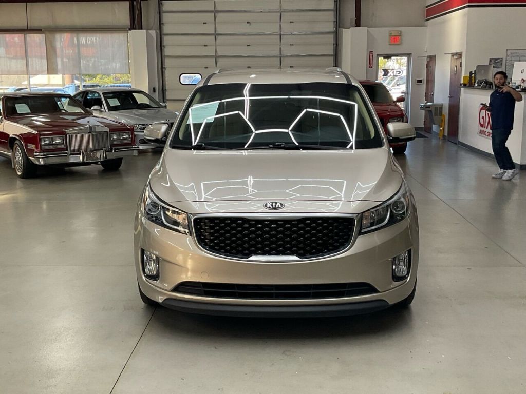 2016 Kia Sedona