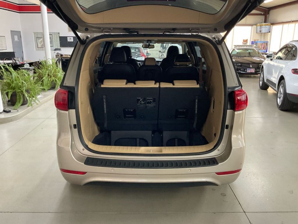 2016 Kia Sedona