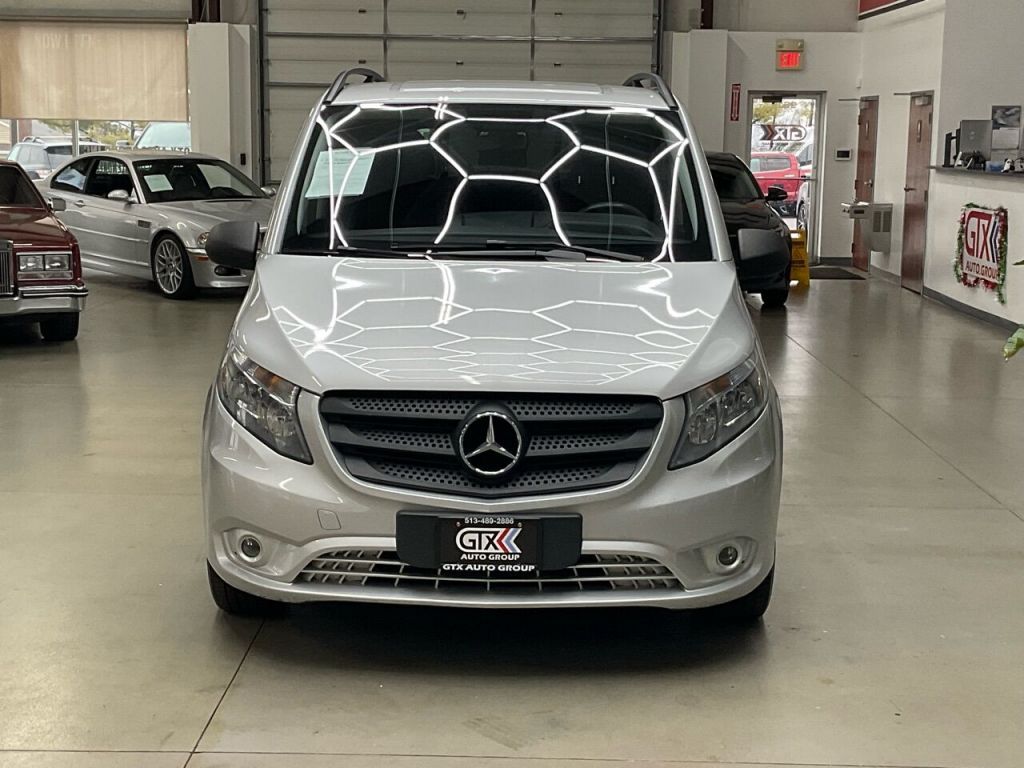 2016 Mercedes-Benz Metris Passenger Van