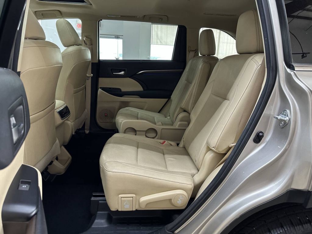 2016 Toyota Highlander