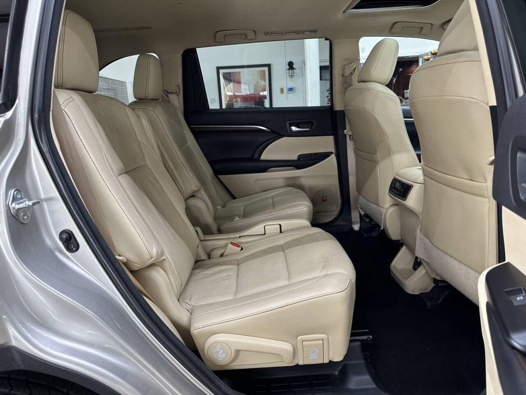 2016 Toyota Highlander
