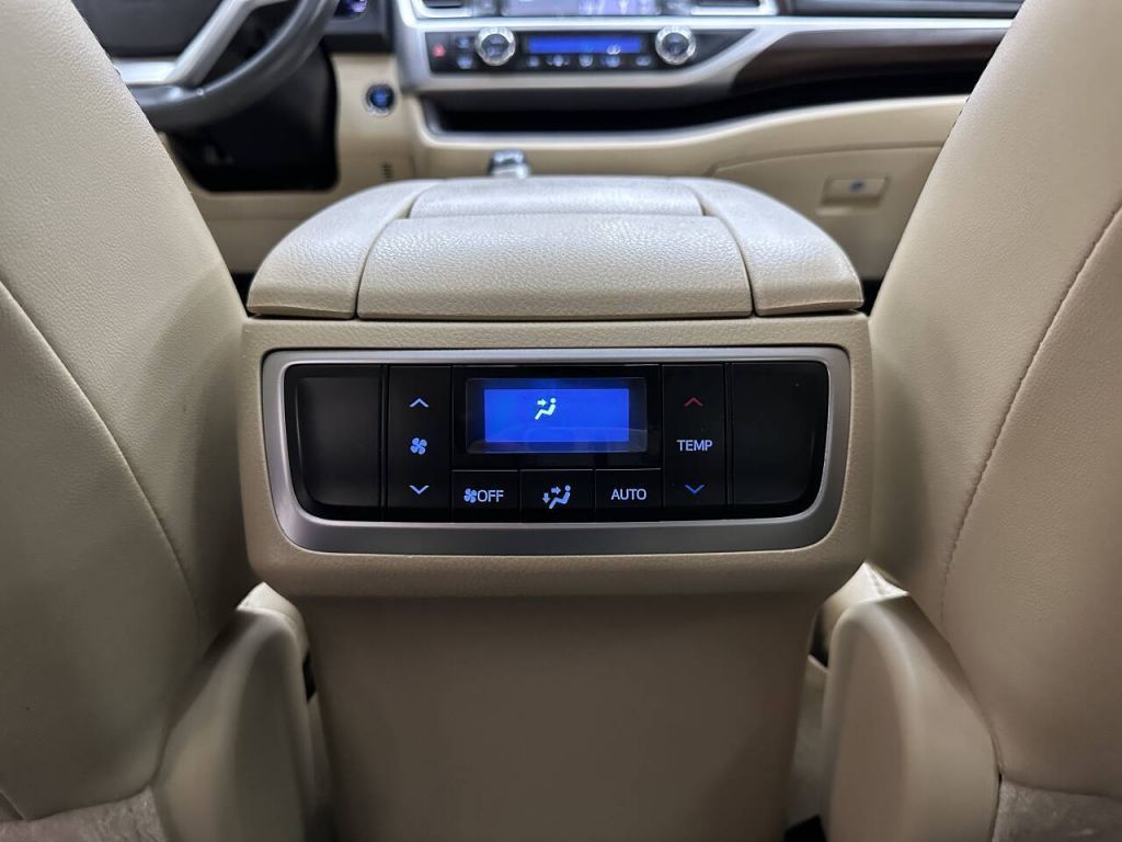 2016 Toyota Highlander