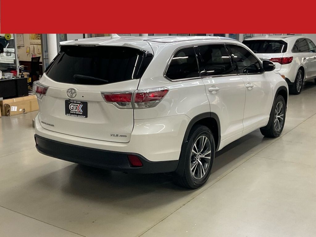 2016 Toyota Highlander