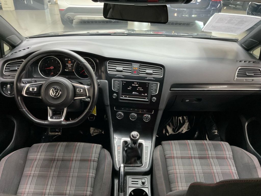 2016 Volkswagen Golf GTI