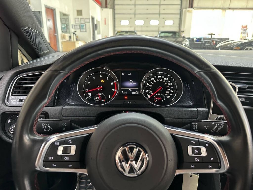 2016 Volkswagen Golf GTI