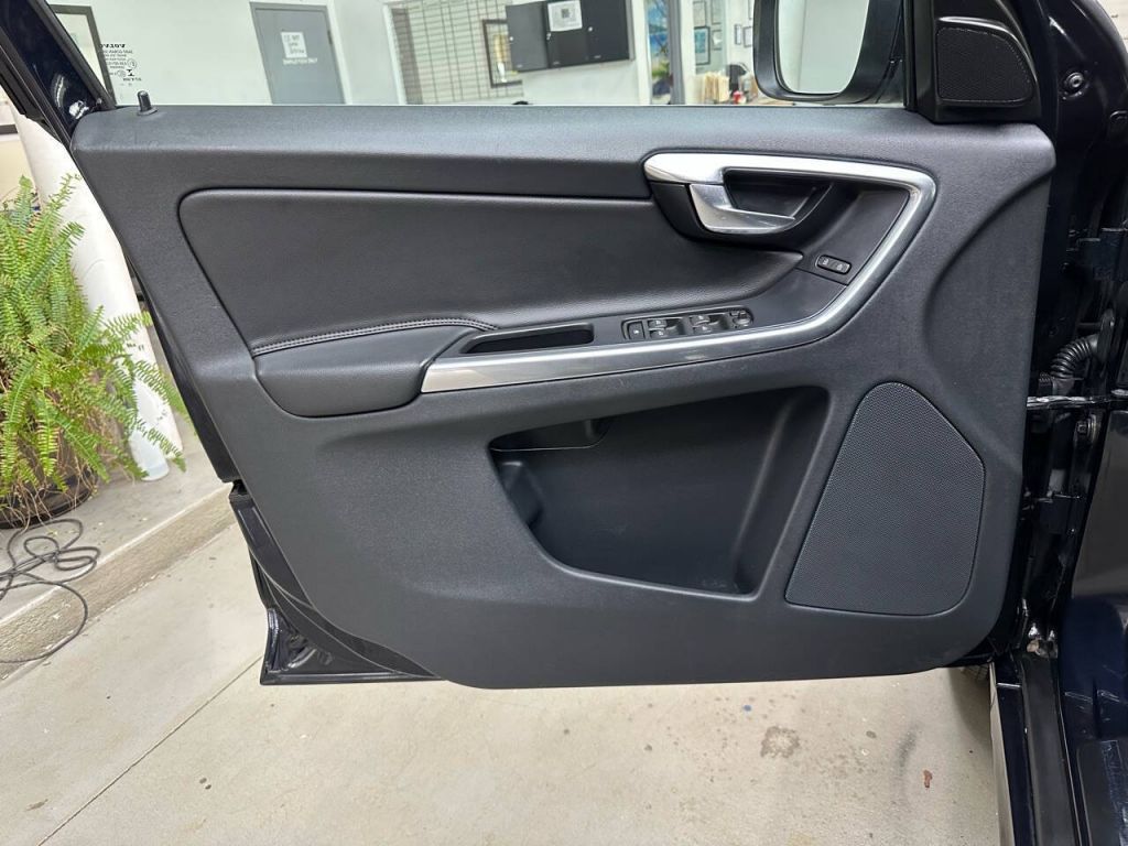 2016 Volvo XC60