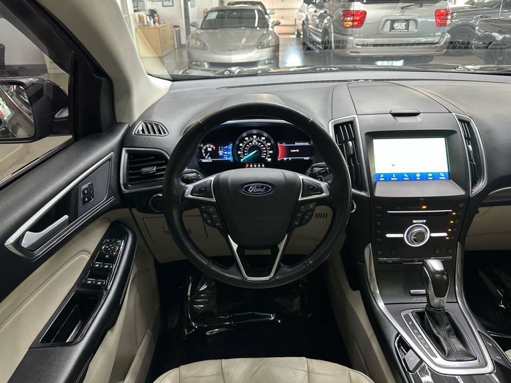 2017 Ford Edge