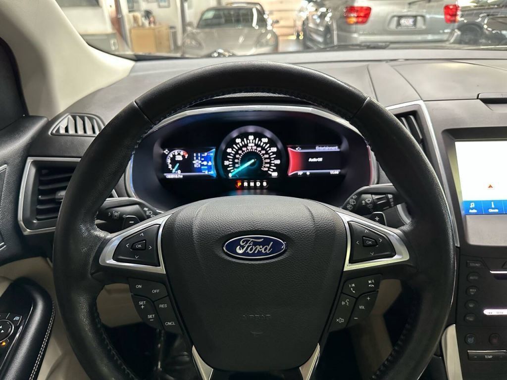 2017 Ford Edge