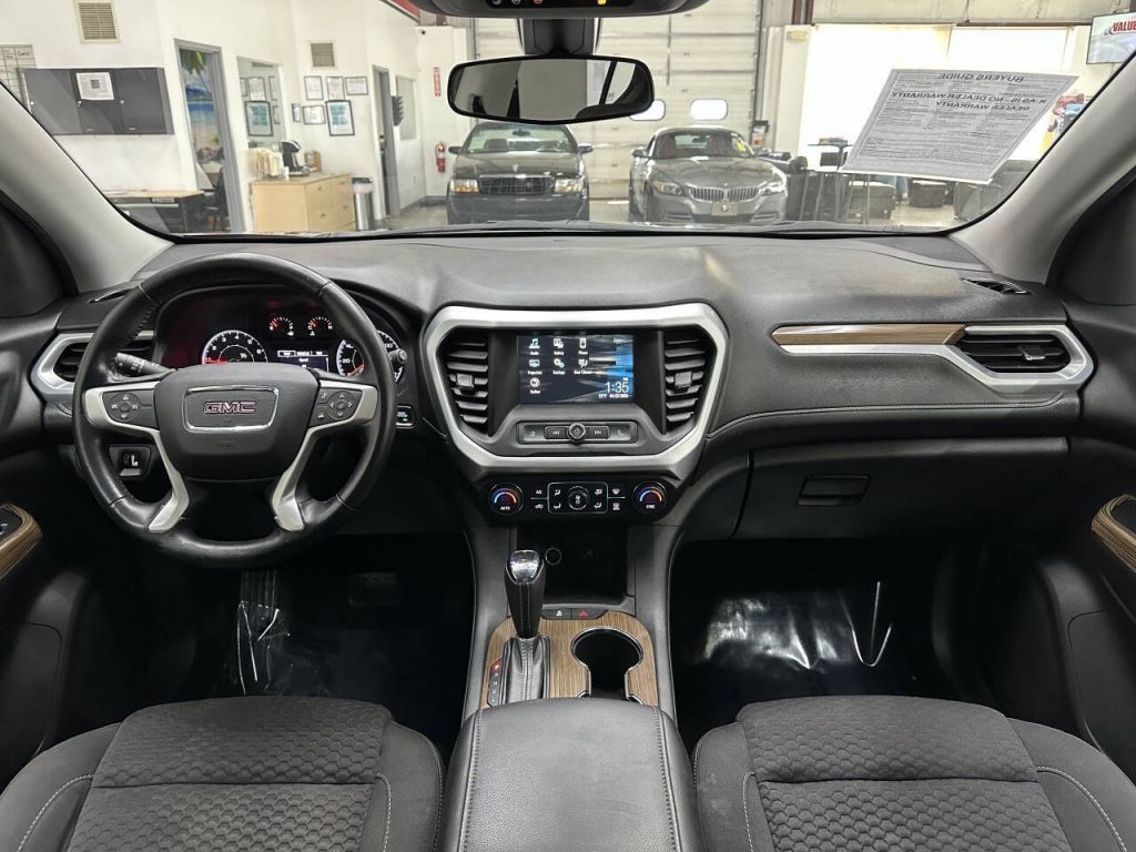 2017 GMC Acadia
