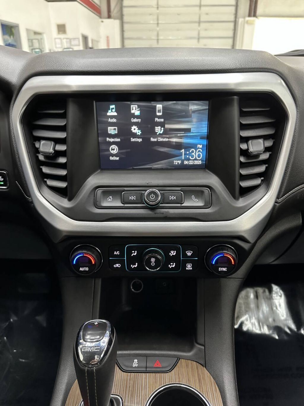 2017 GMC Acadia