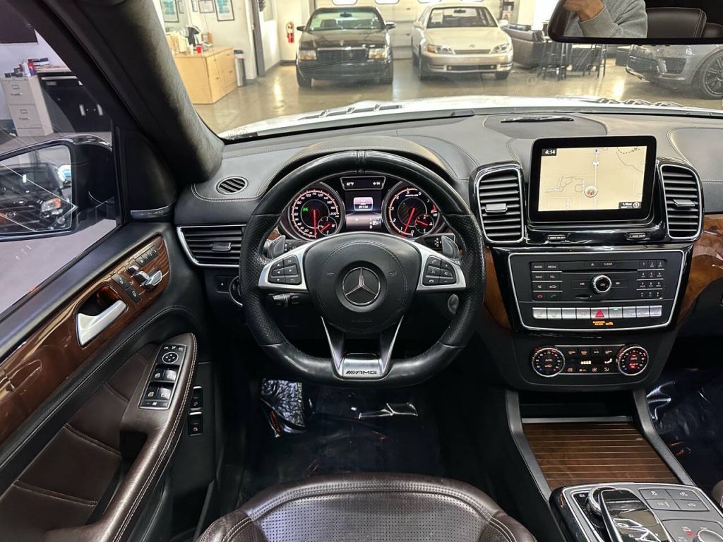 2017 Mercedes-Benz AMG GLS 63