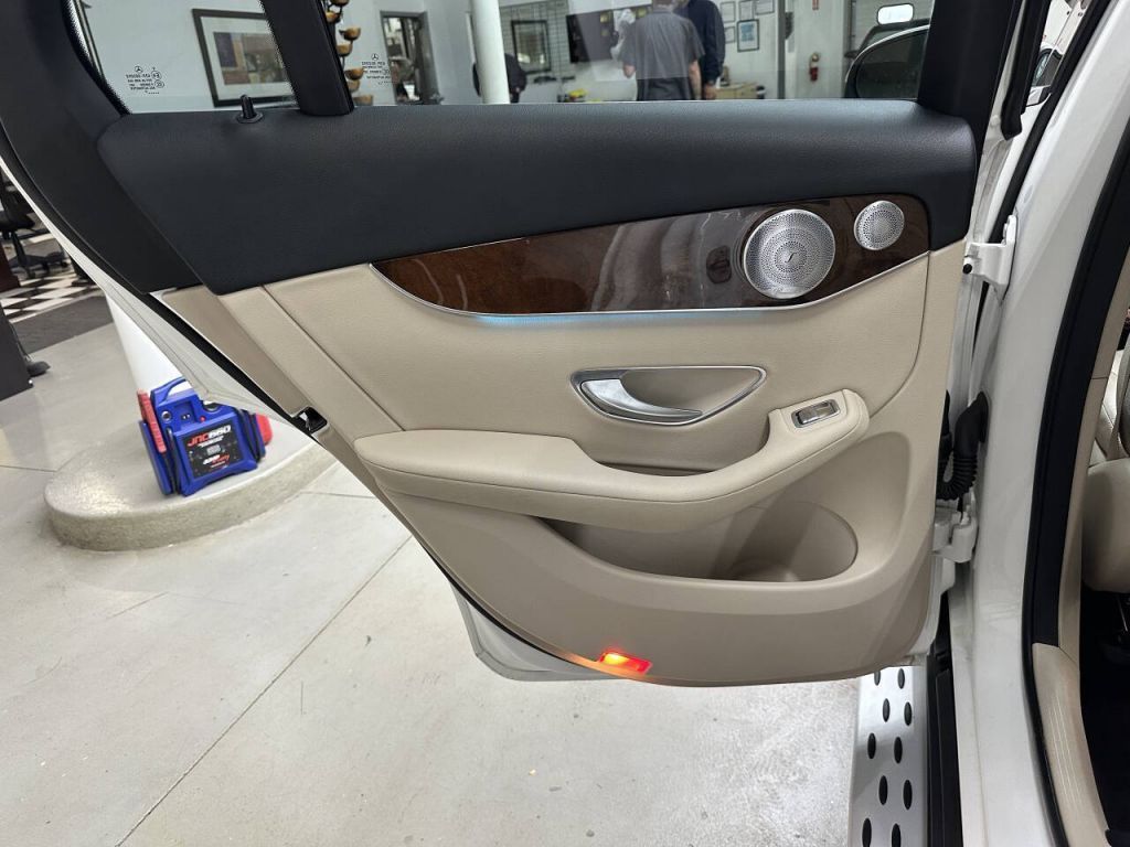 2017 Mercedes-Benz GLC 300