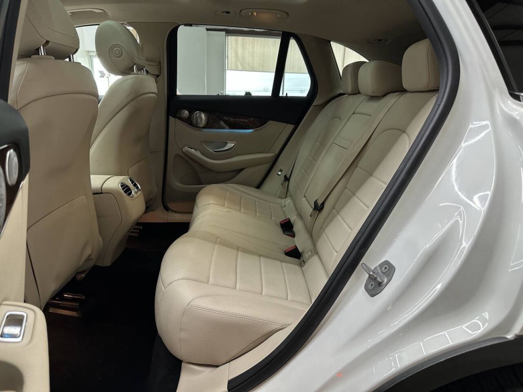 2017 Mercedes-Benz GLC 300