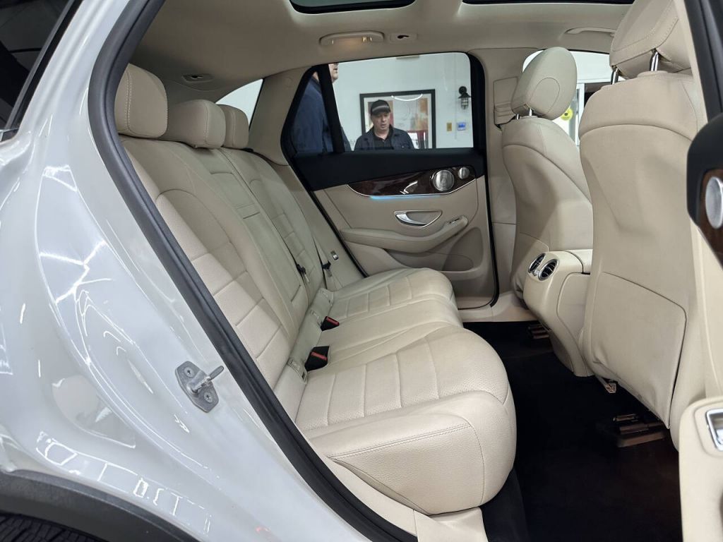 2017 Mercedes-Benz GLC 300
