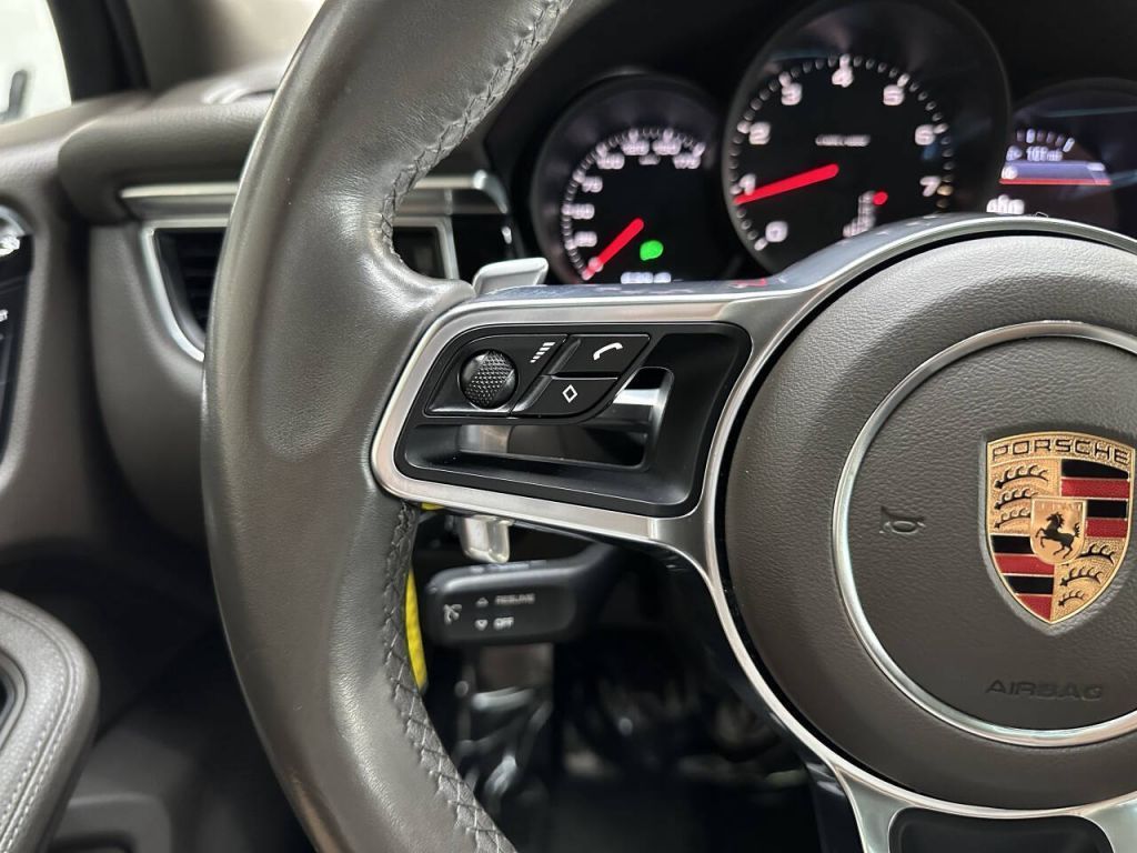 2017 Porsche Macan
