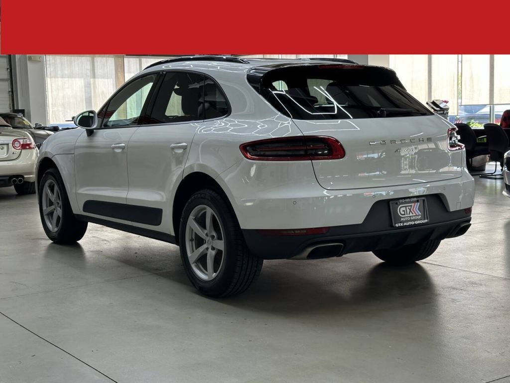2017 Porsche Macan