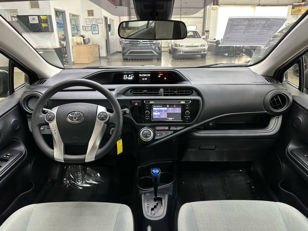 2017 Toyota Prius c