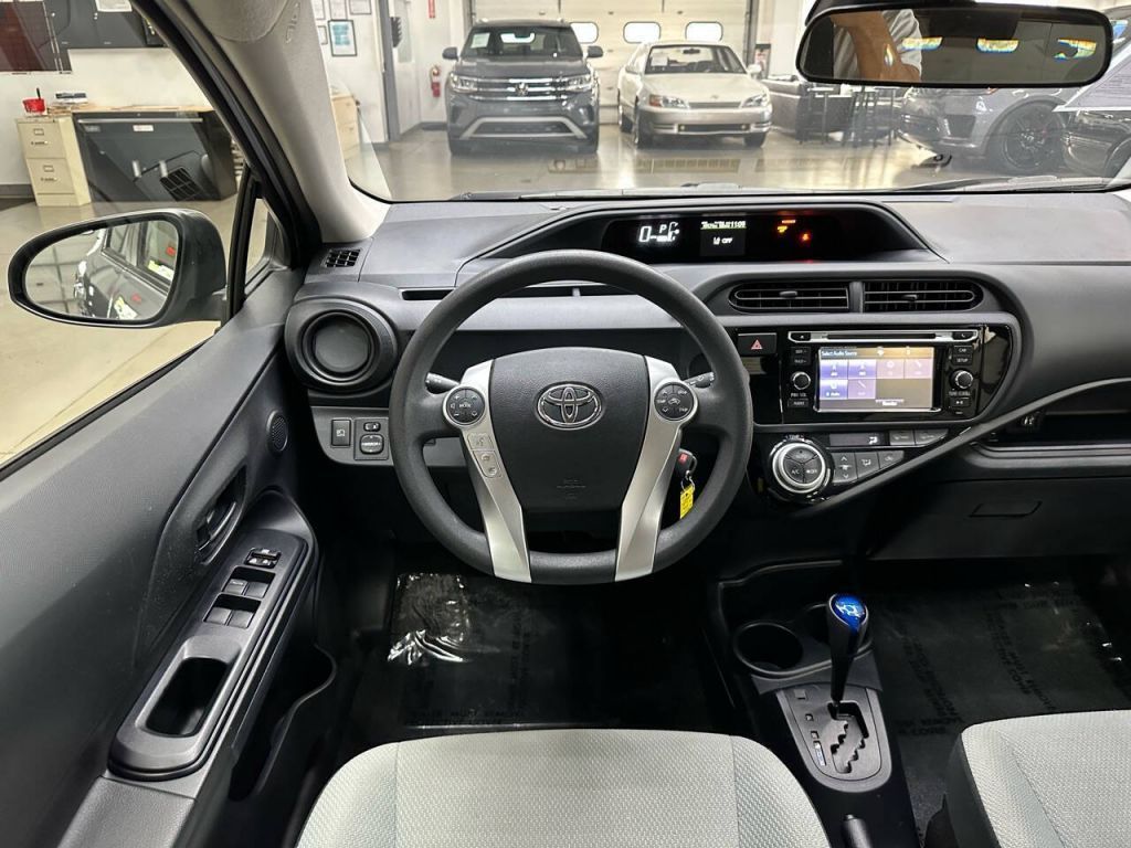 2017 Toyota Prius c