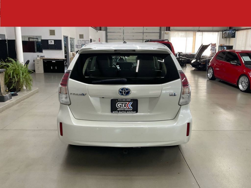 2017 Toyota Prius v