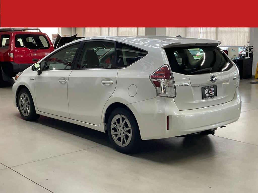 2017 Toyota Prius v