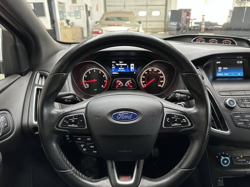 2018 Ford Focus ST
