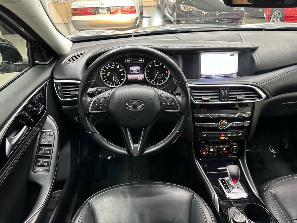 2018 INFINITI QX30