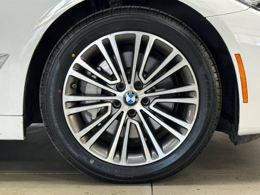 2019 BMW 530i