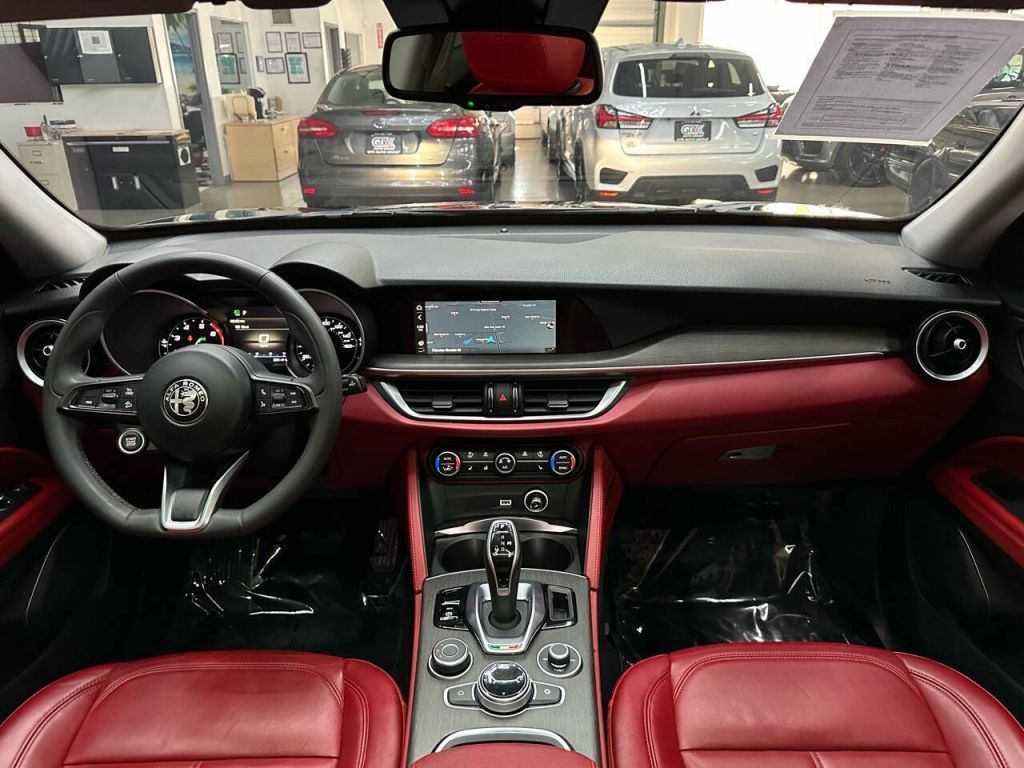 2021 Alfa Romeo Stelvio